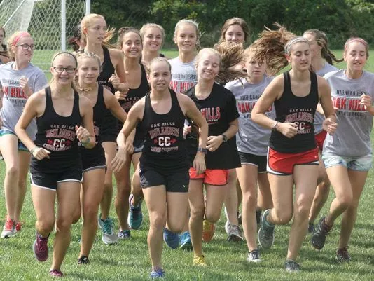 Girls running cross country